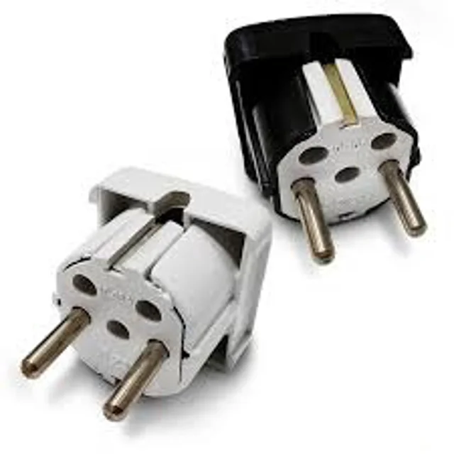 دوشاخه برق 16 آمپر ارت دار